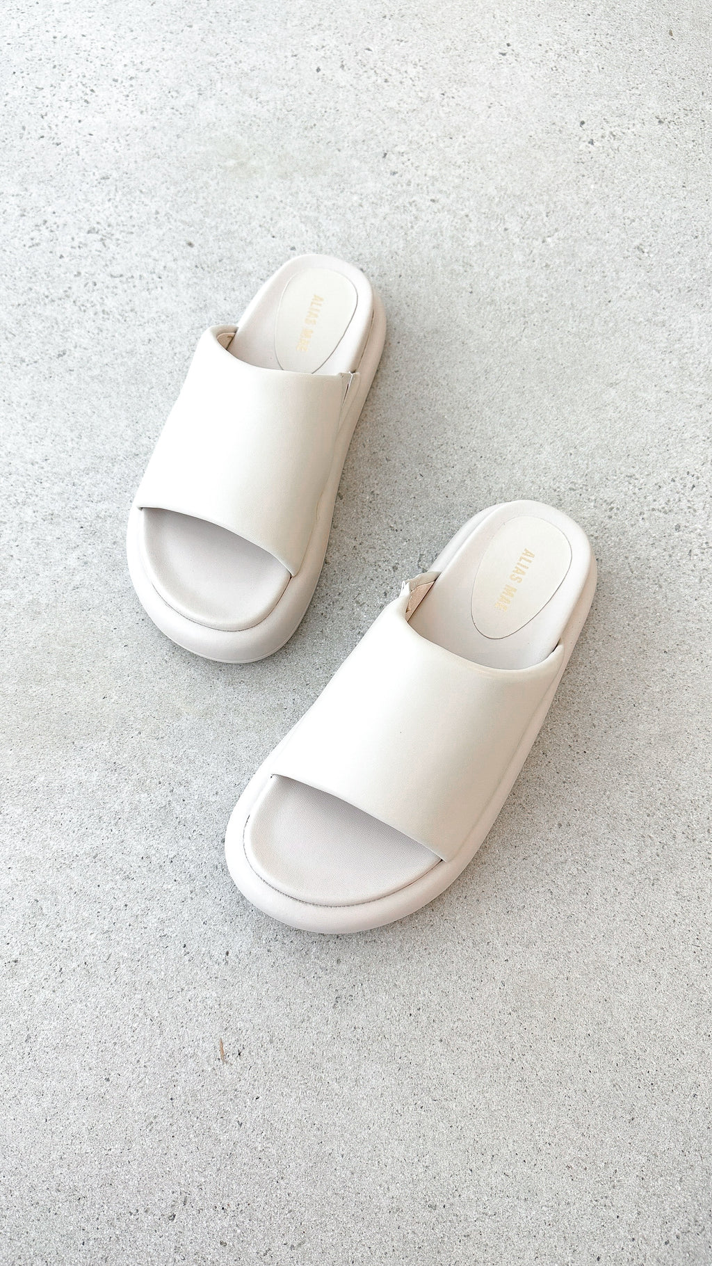 Thea Slide - Bone Leather